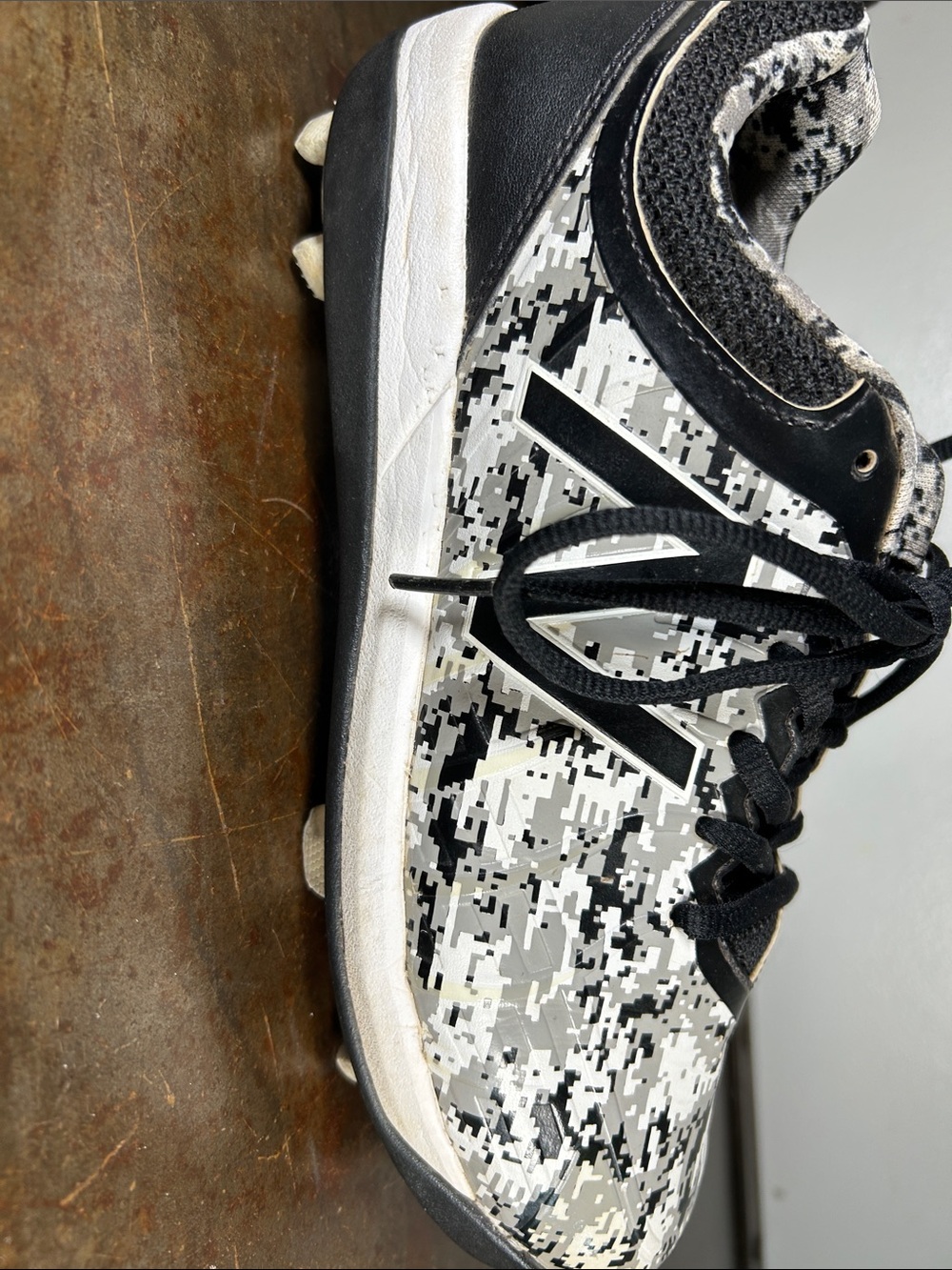 New Balance 4040v5 Turf Trainers Gray,Black, White Camo Baseball Cleats Size 5.5 - Picture 9 of 13